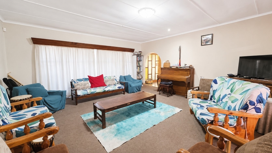 4 Bedroom Property for Sale in Flamwood North West